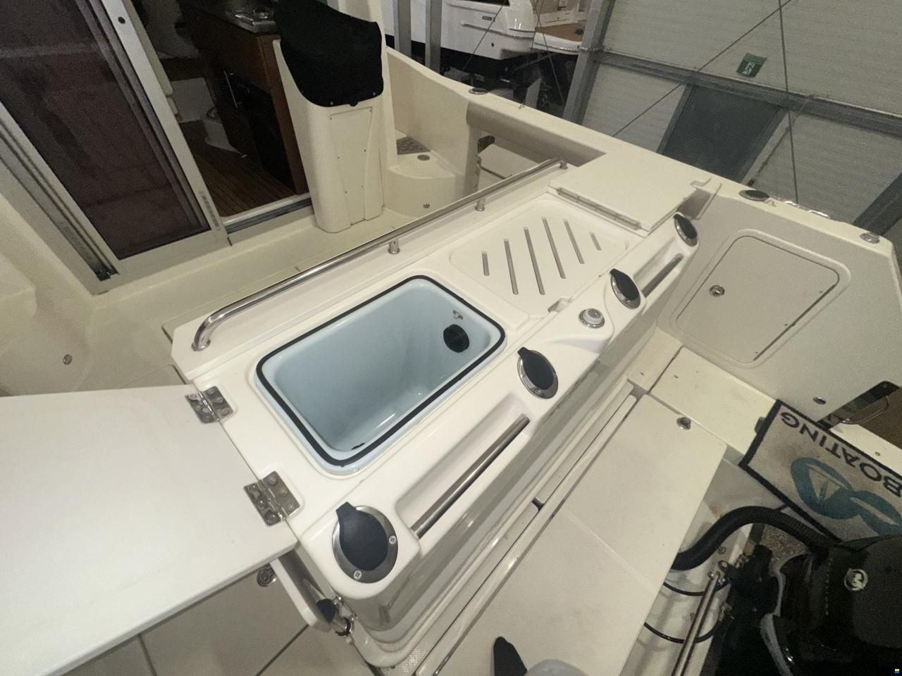 Quicksilver CAPTUR 905 PILOTHOUSE