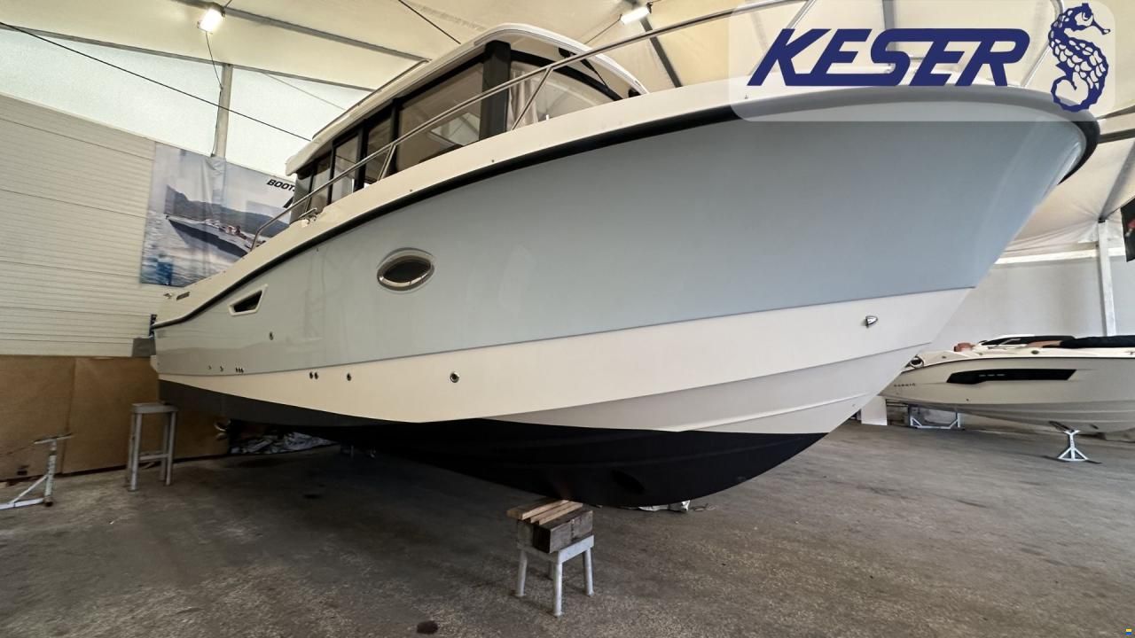 Quicksilver CAPTUR 905 PILOTHOUSE