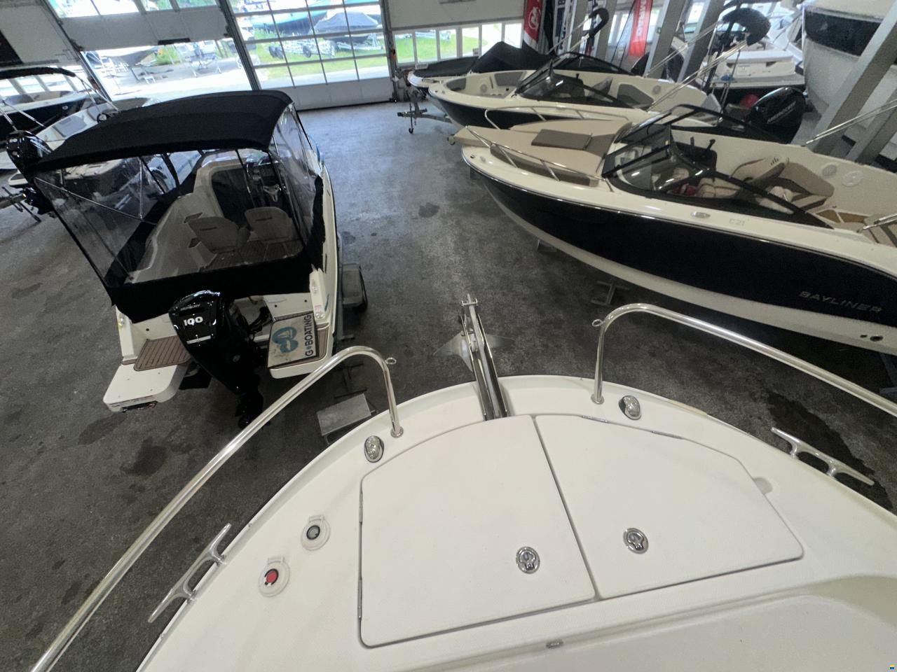 Quicksilver CAPTUR 905 PILOTHOUSE