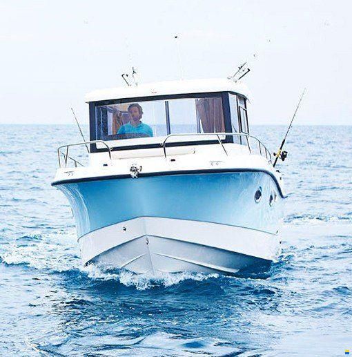Quicksilver CAPTUR 905 PILOTHOUSE