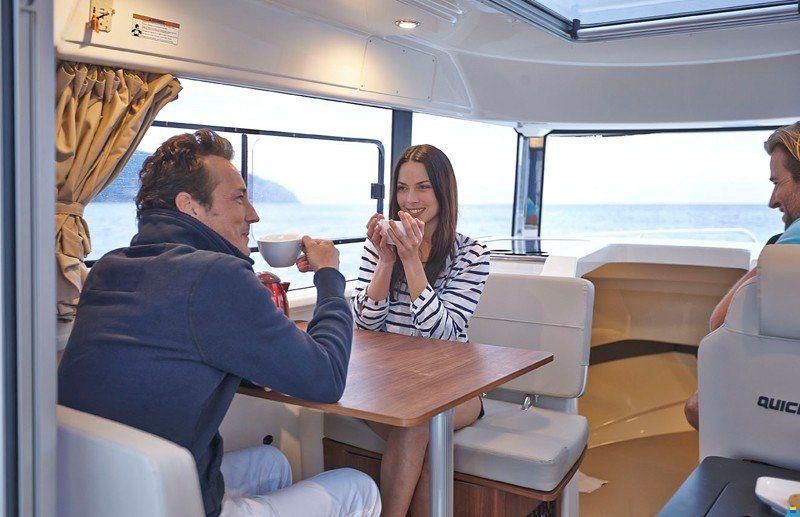 Quicksilver CAPTUR 905 PILOTHOUSE
