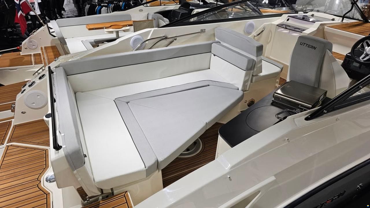 Uttern D77 Premium Exclusive DeLuxe Line
