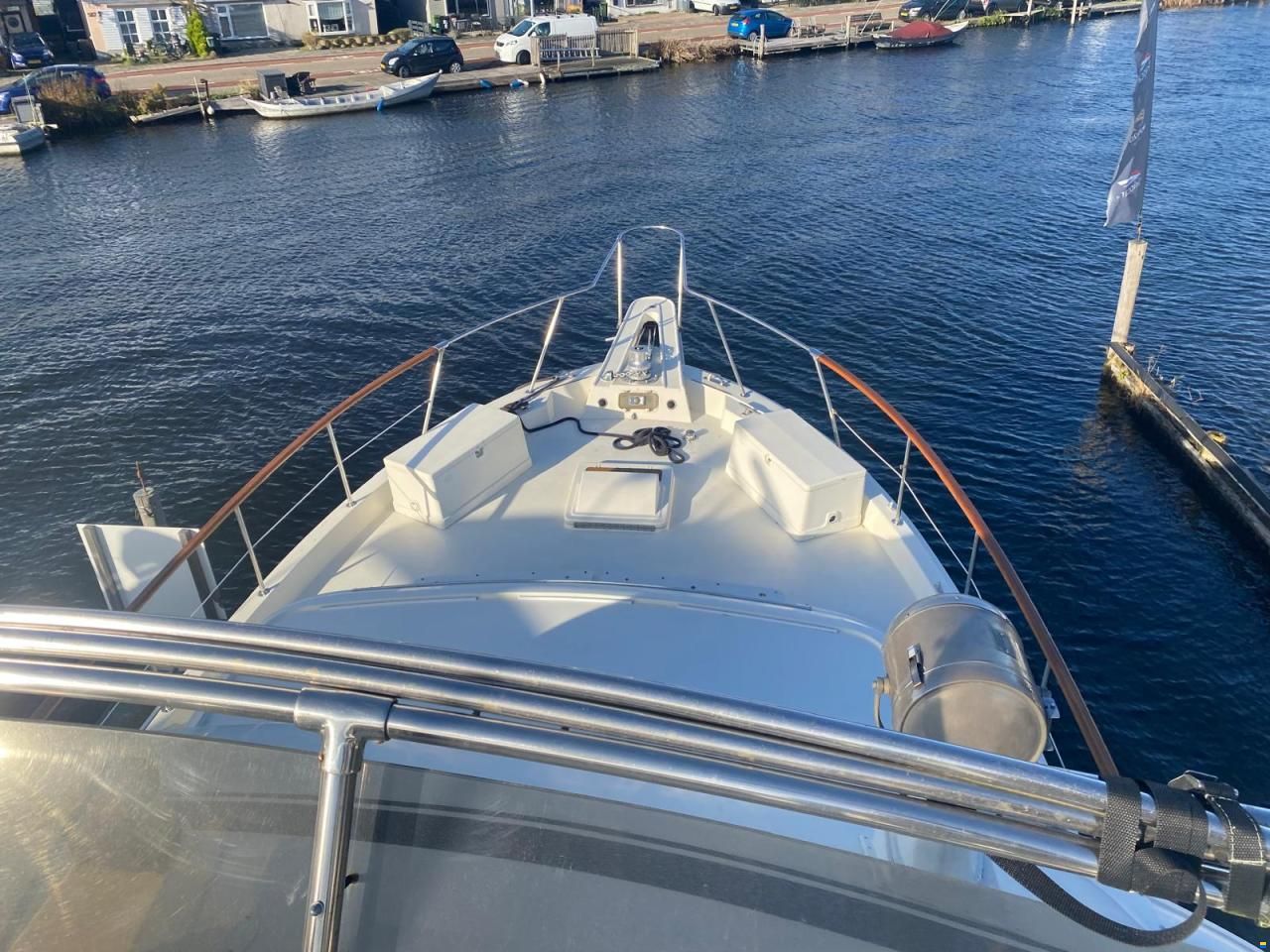 Hatteras 70 Fly ( Varend Woonschip )
