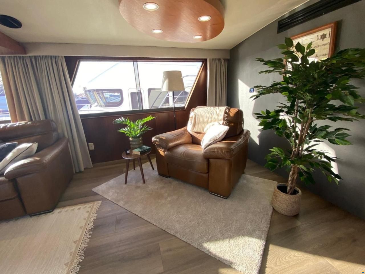 Hatteras 70 Fly ( Varend Woonschip )
