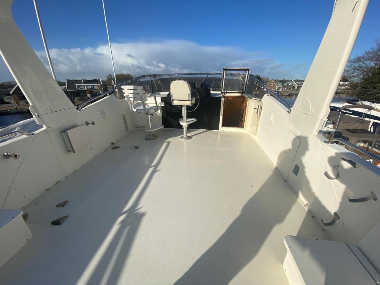 Hatteras 70 Fly ( Varend Woonschip )