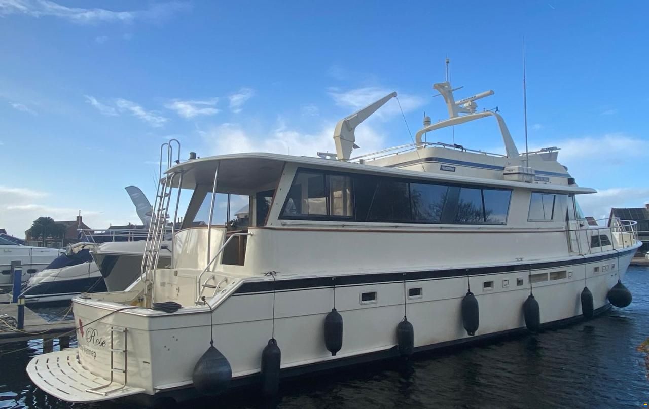 Hatteras 70 Fly ( Varend Woonschip )