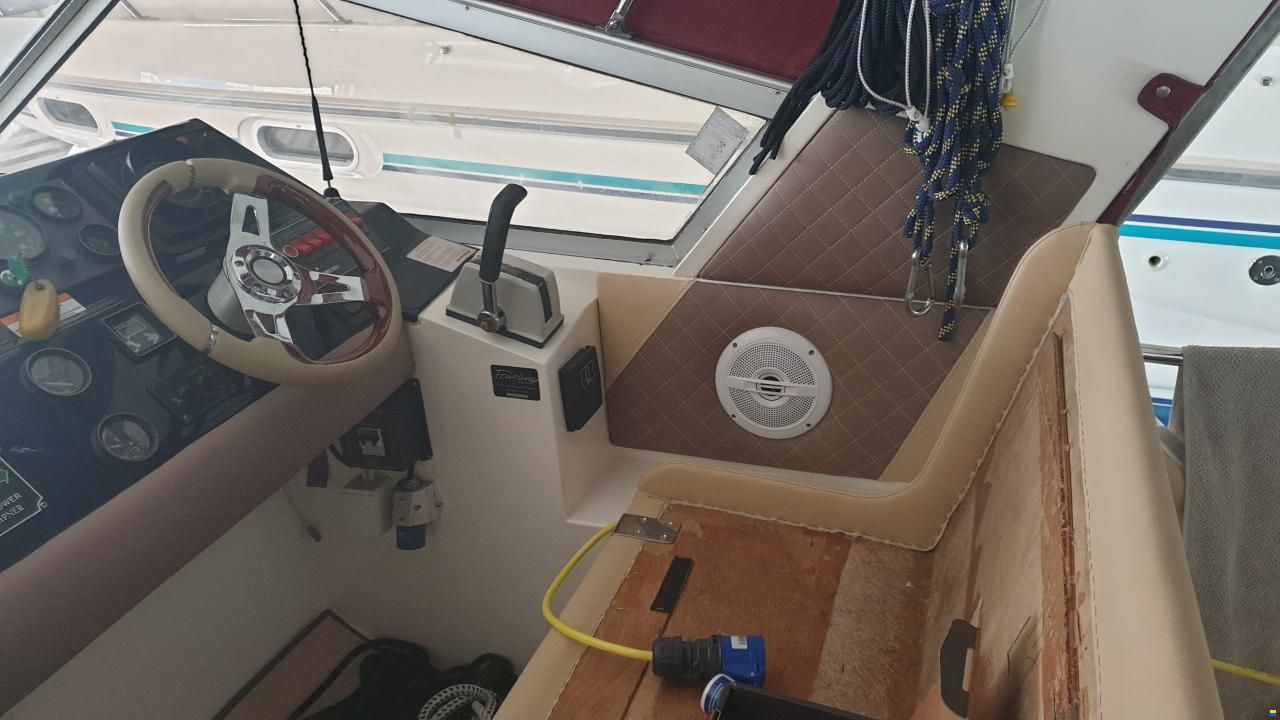 Fairline Carrera 24