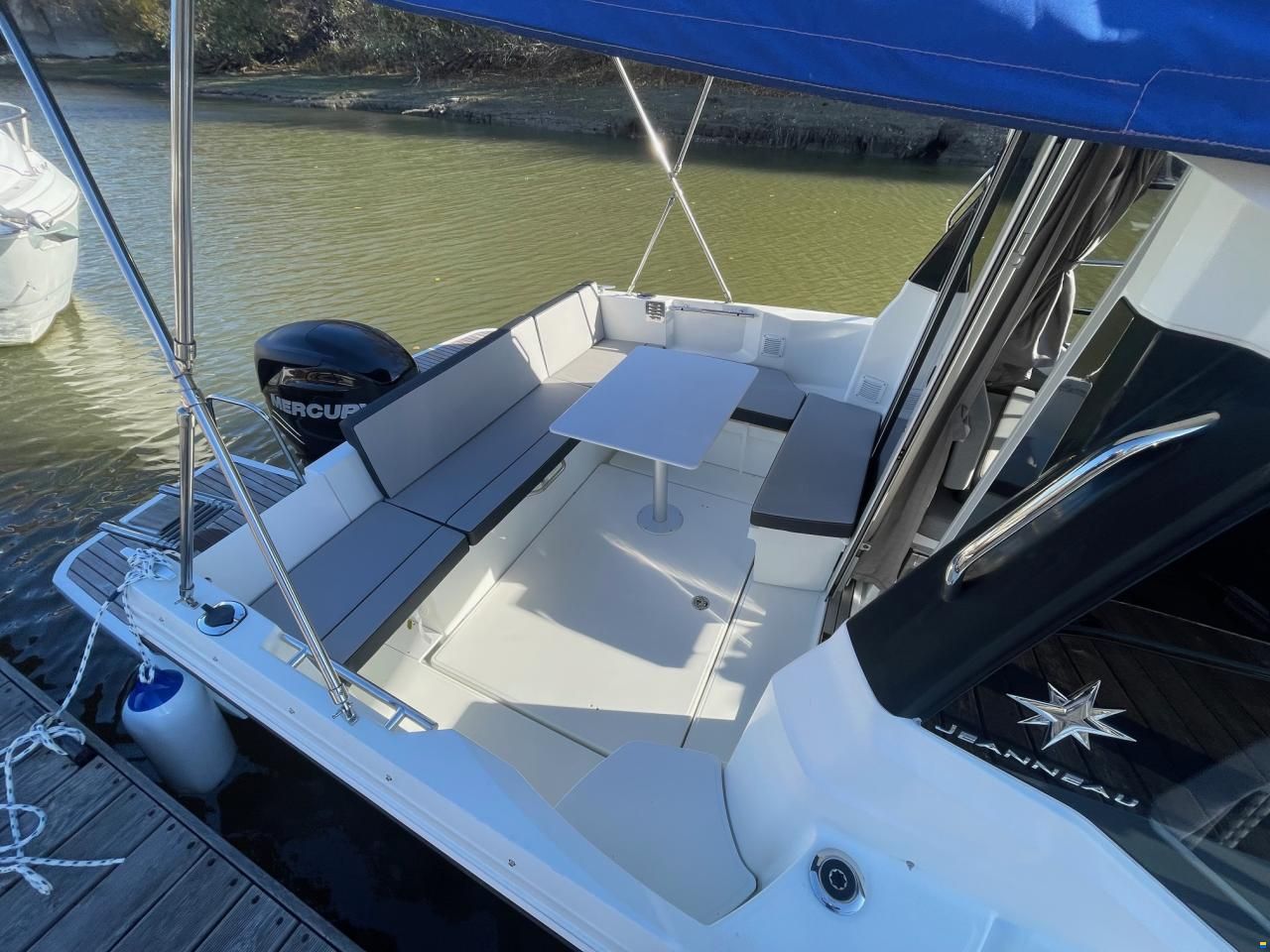 Jeanneau Merry Fisher 795