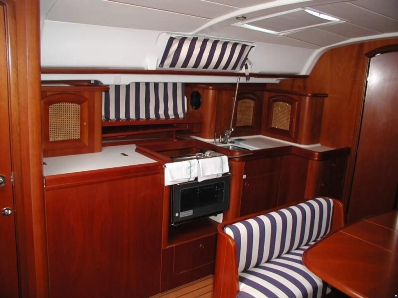 Beneteau Oceanis Clipper 411