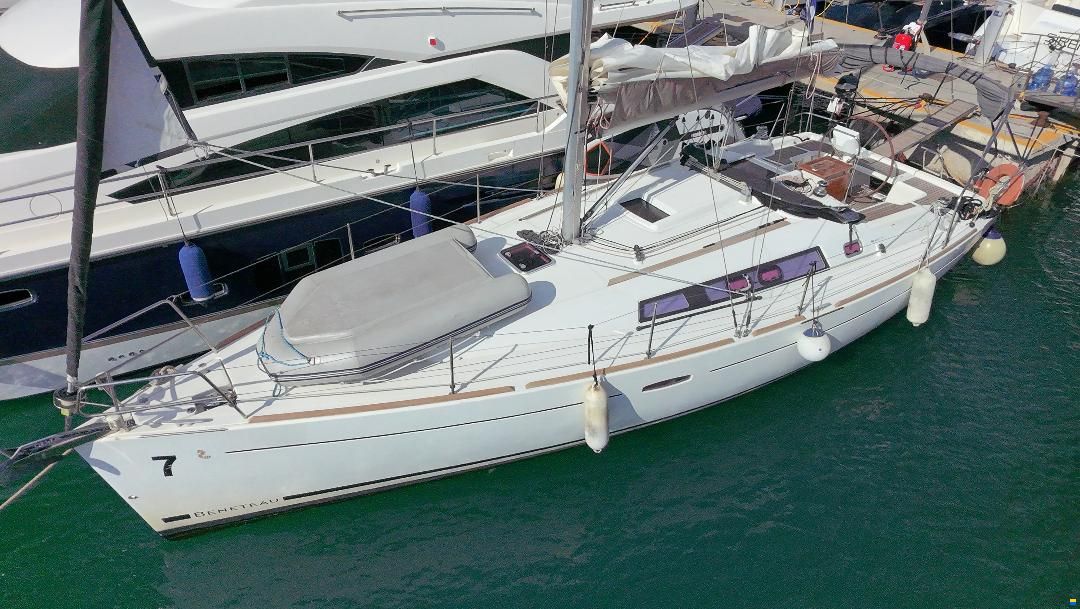 Beneteau Oceanis 37