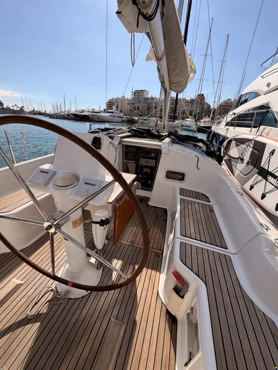 Beneteau Oceanis 37
