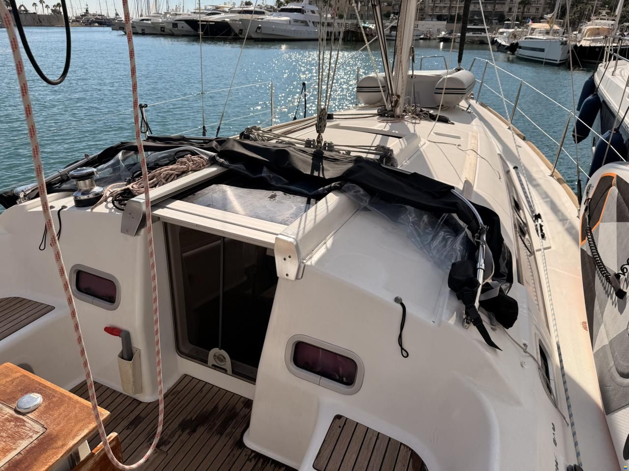 Beneteau Oceanis 37