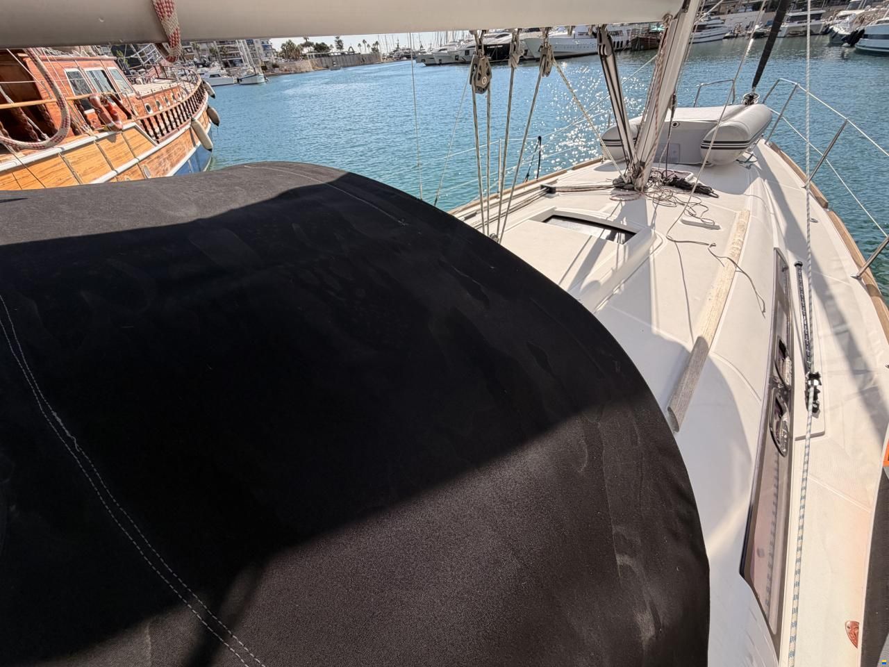 Beneteau Oceanis 37