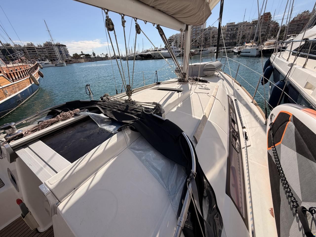 Beneteau Oceanis 37