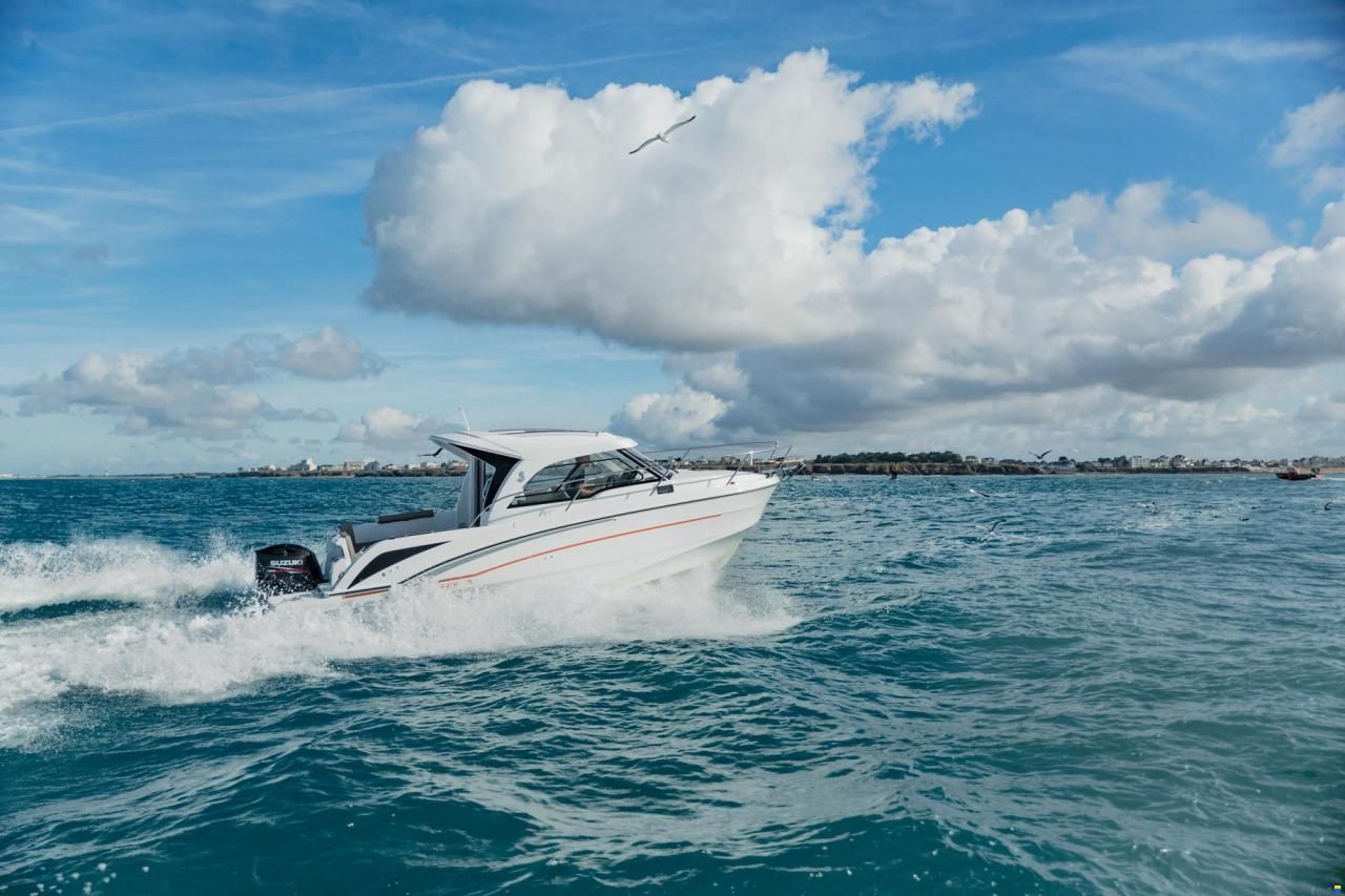 Beneteau Antares 8