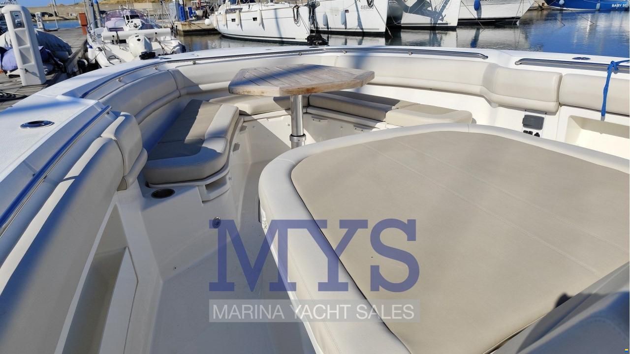 Boston Whaler 380 Outrage