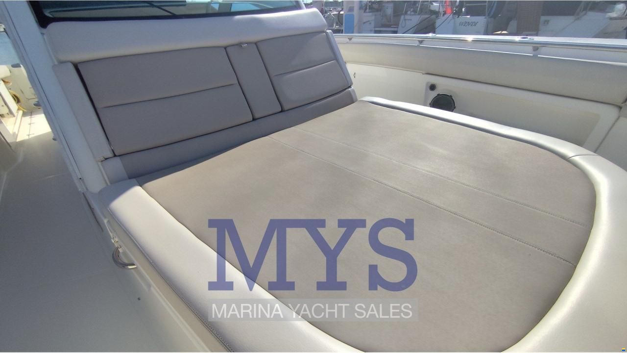 Boston Whaler 380 Outrage