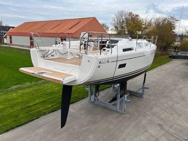 Hanse 388