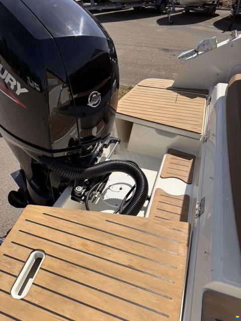 Quicksilver CR 675 mercury 150 HK Quick