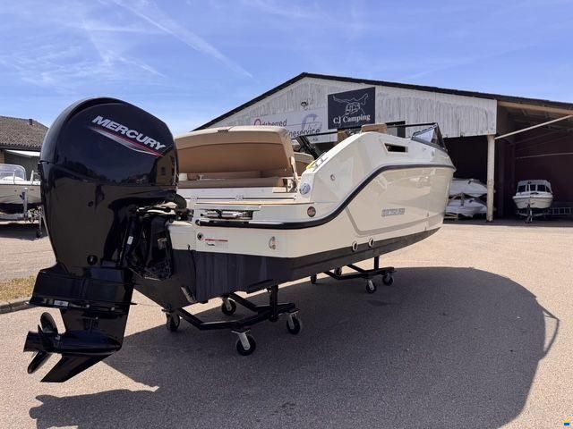 Quicksilver CR 675 mercury 150 HK Quick