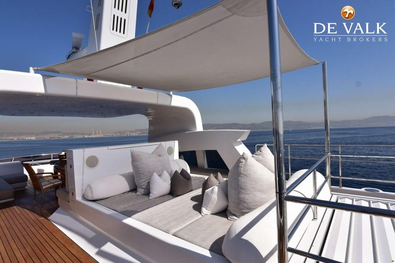 Heesen 42 M
