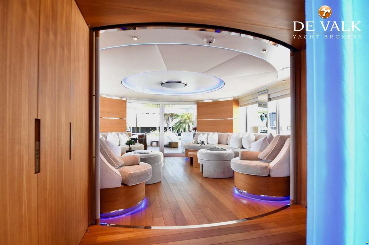 Heesen 42 M