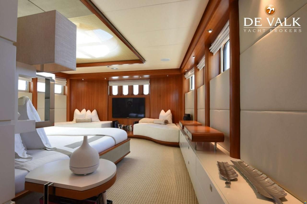 Heesen 42 M