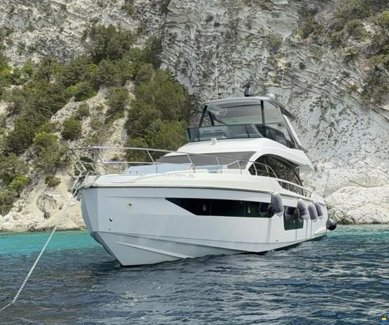 Azimut 68 FLY