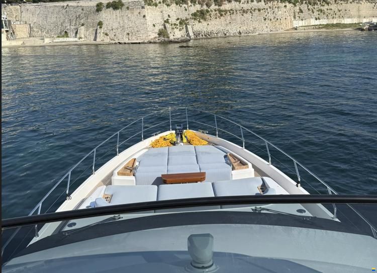 Azimut 68 FLY