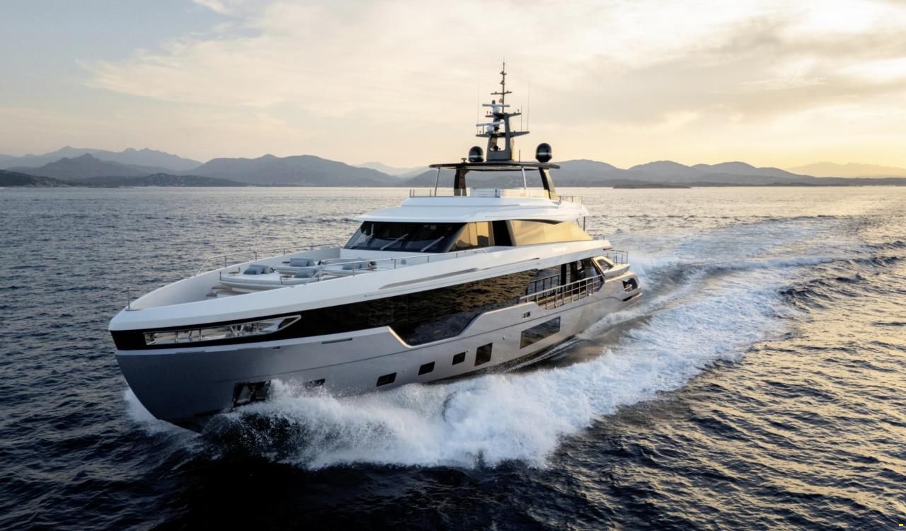 Azimut Grande 38 Trideck