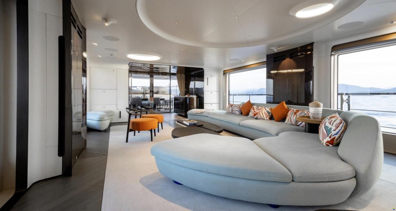 Azimut Grande 38 Trideck