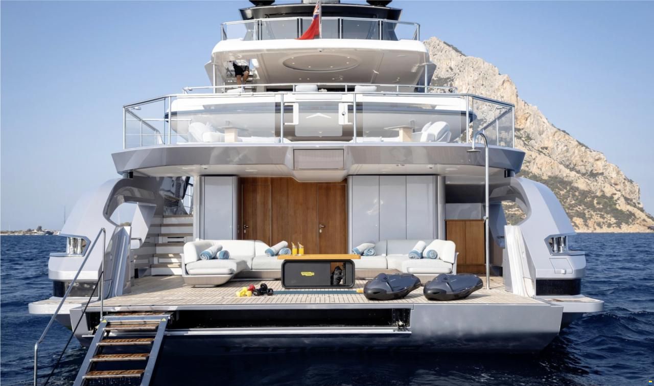 Azimut Grande 38 Trideck