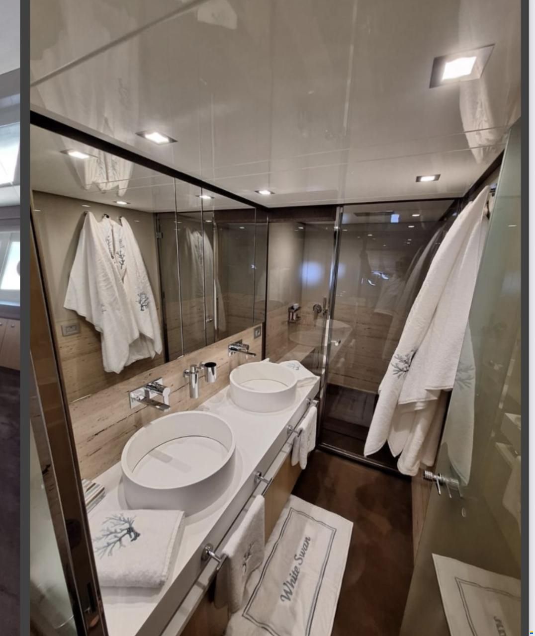 Ferretti 960