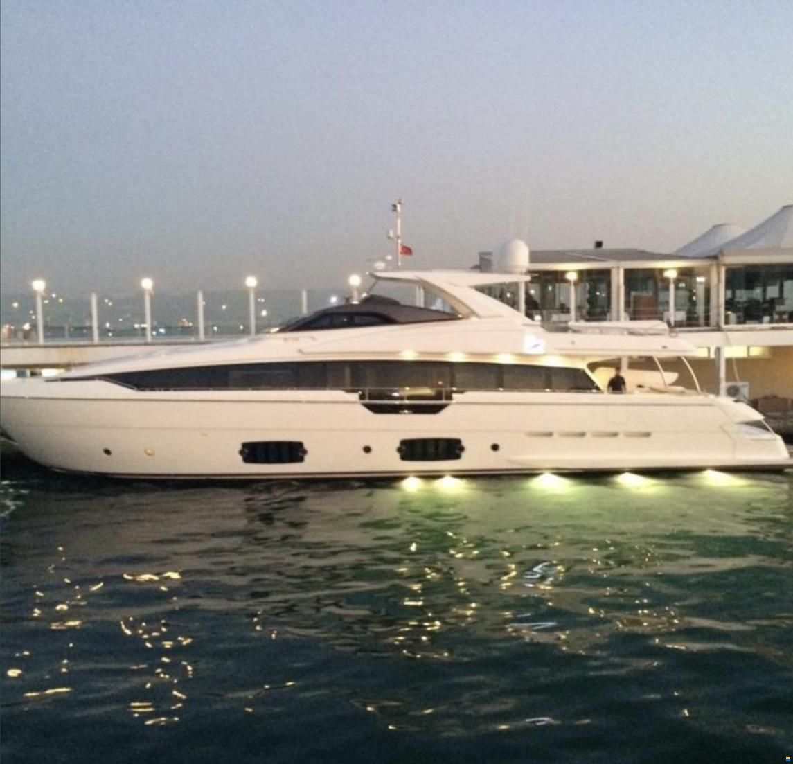 Ferretti 960