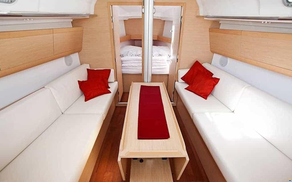 Beneteau First 35