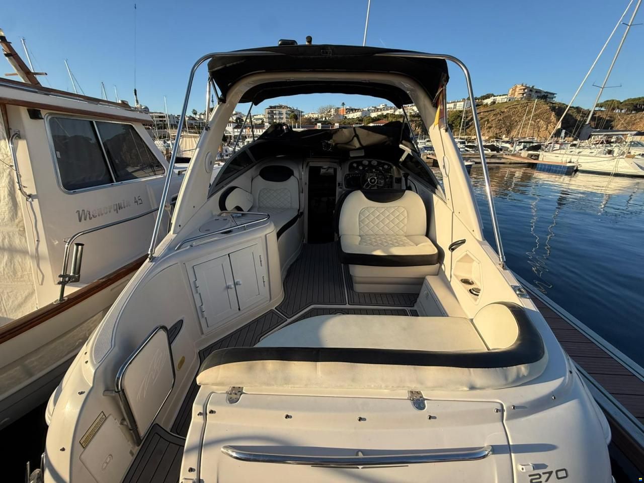Monterey 270