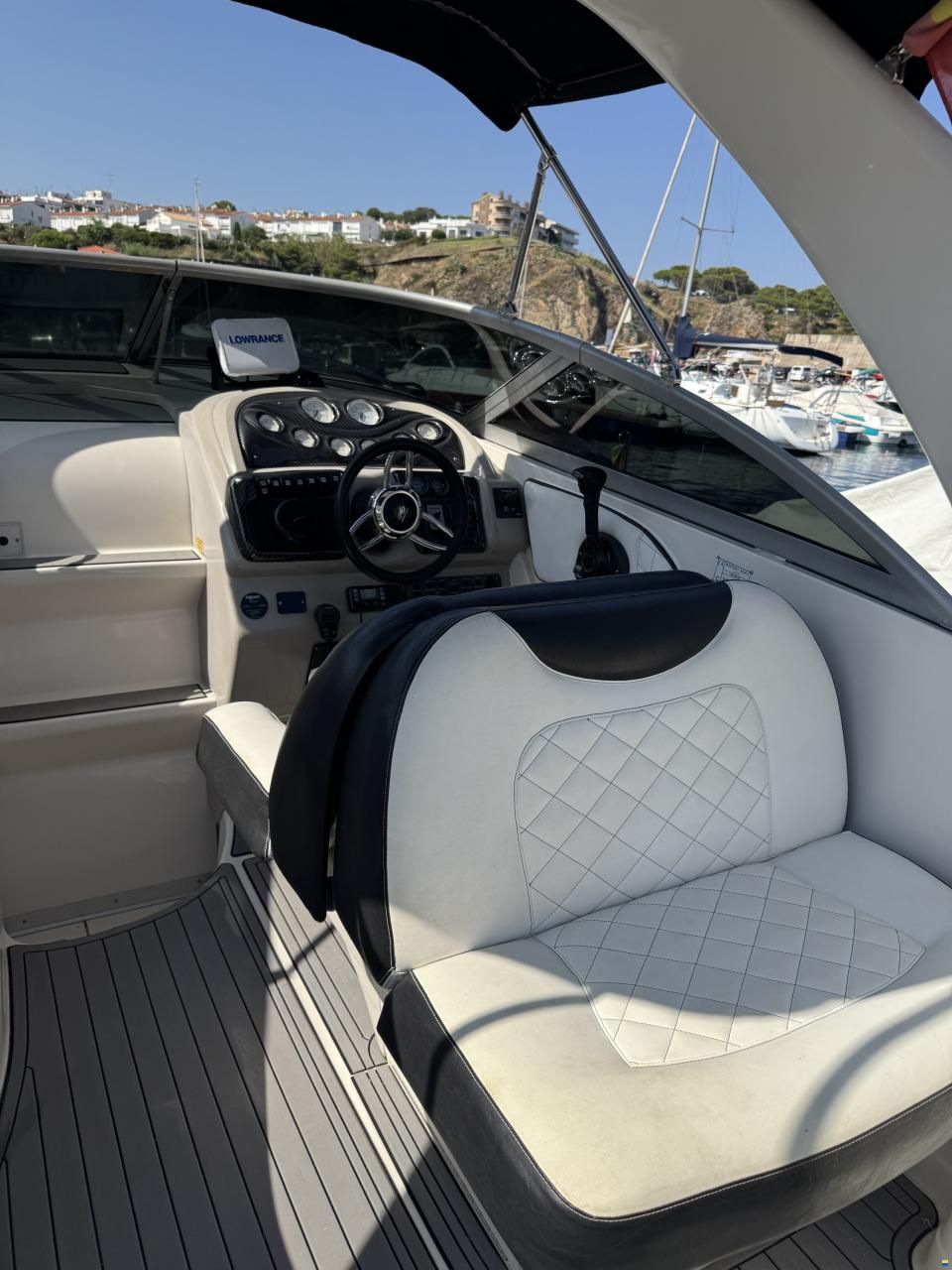 Monterey 270