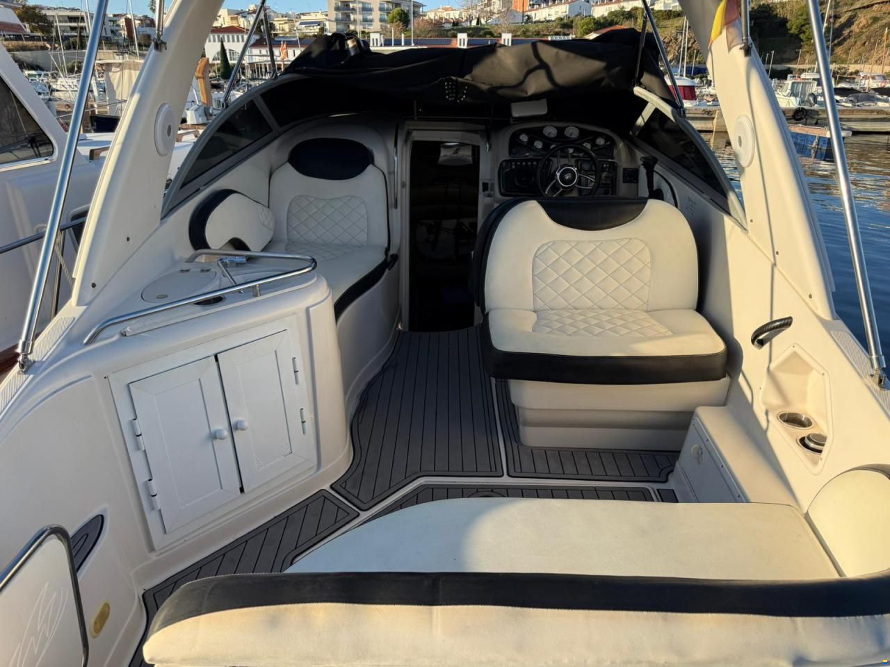 Monterey 270