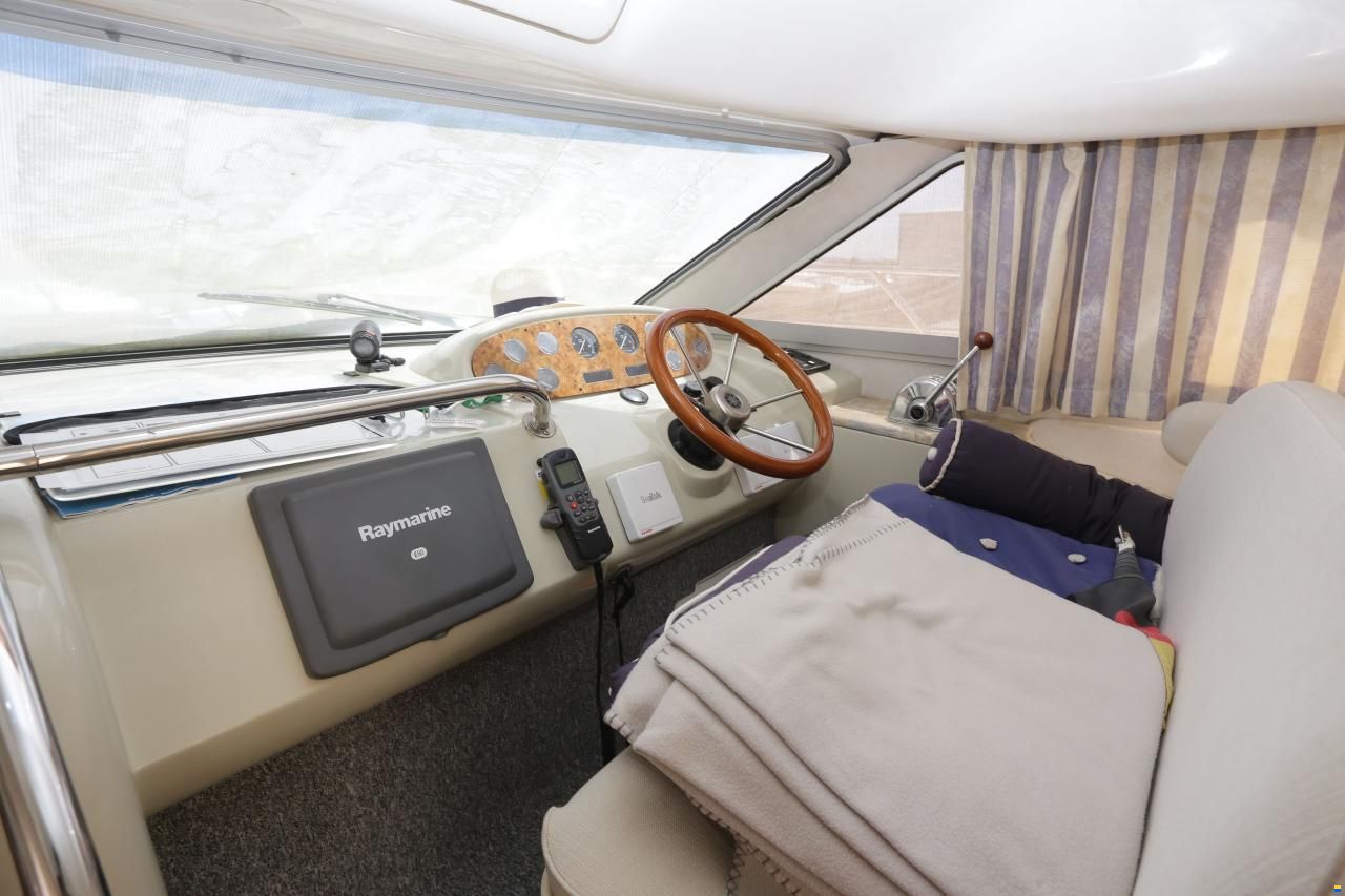 Sealine 360 Statesman