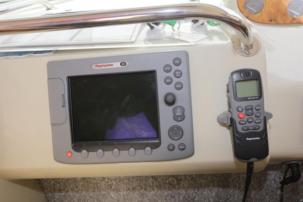 Sealine 360 Statesman