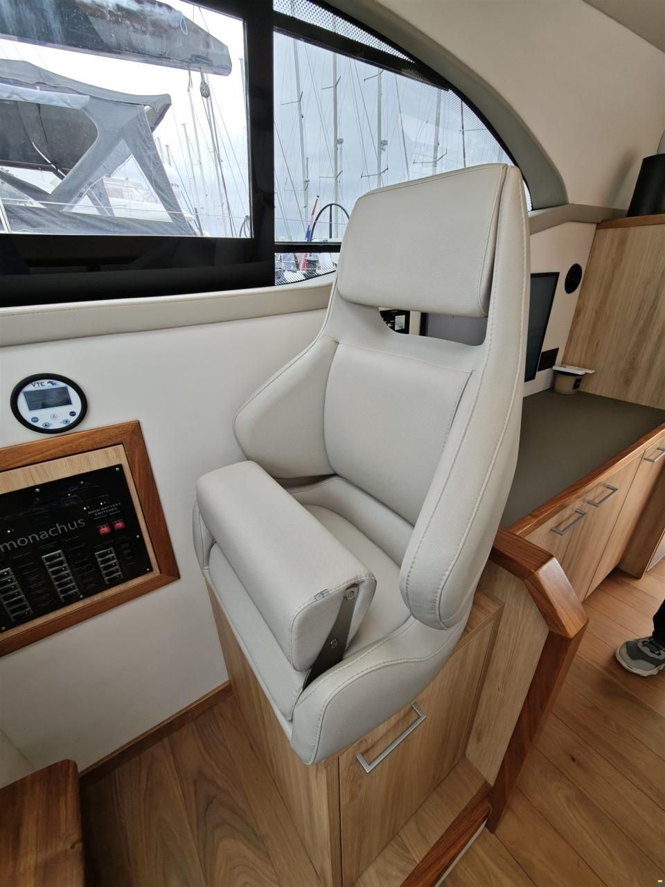 Monachus 47 RC
