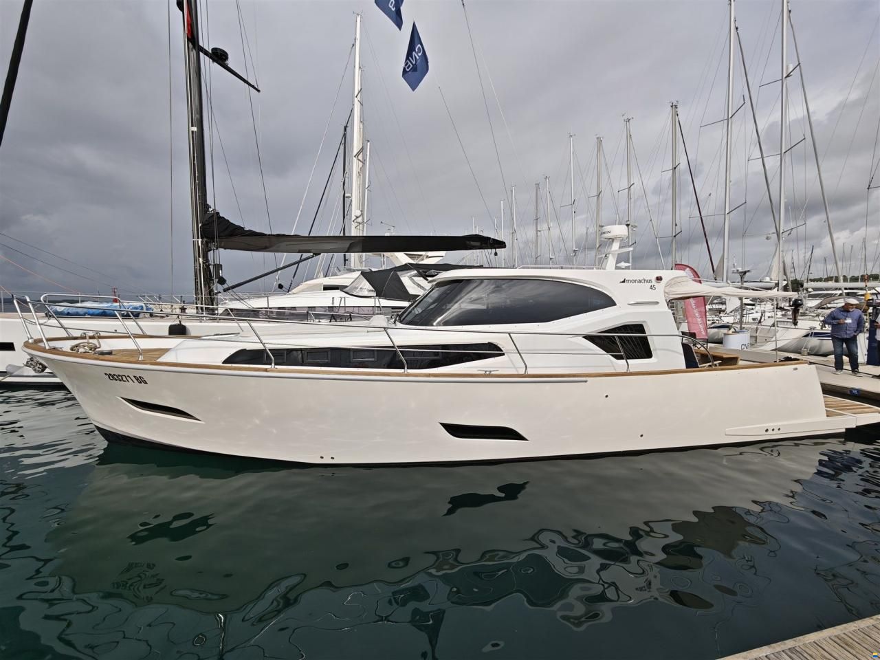 Monachus 47 RC