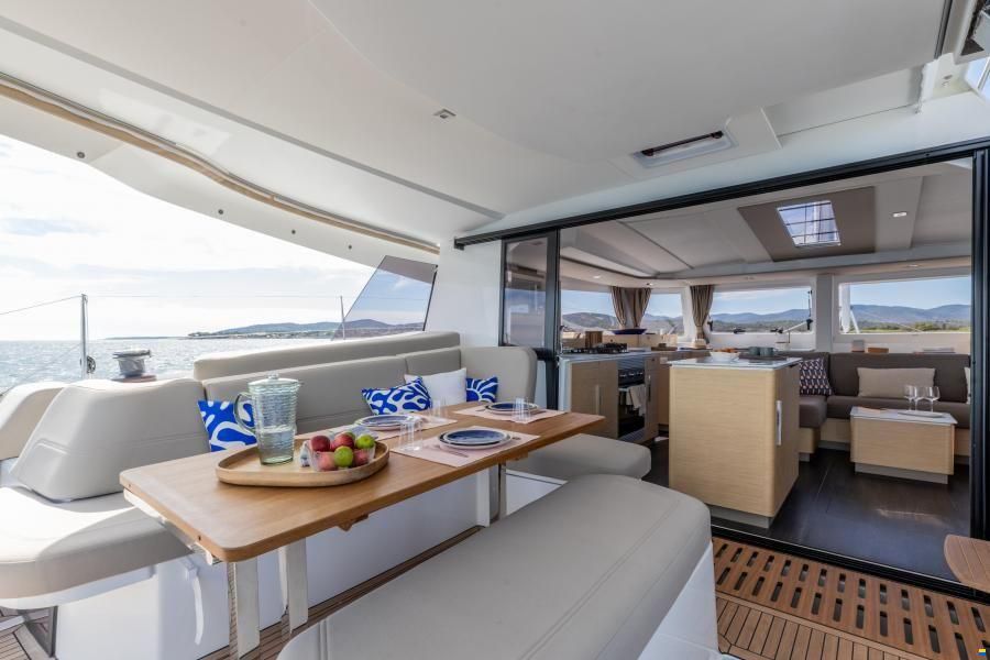 Fountaine Pajot NEW 44