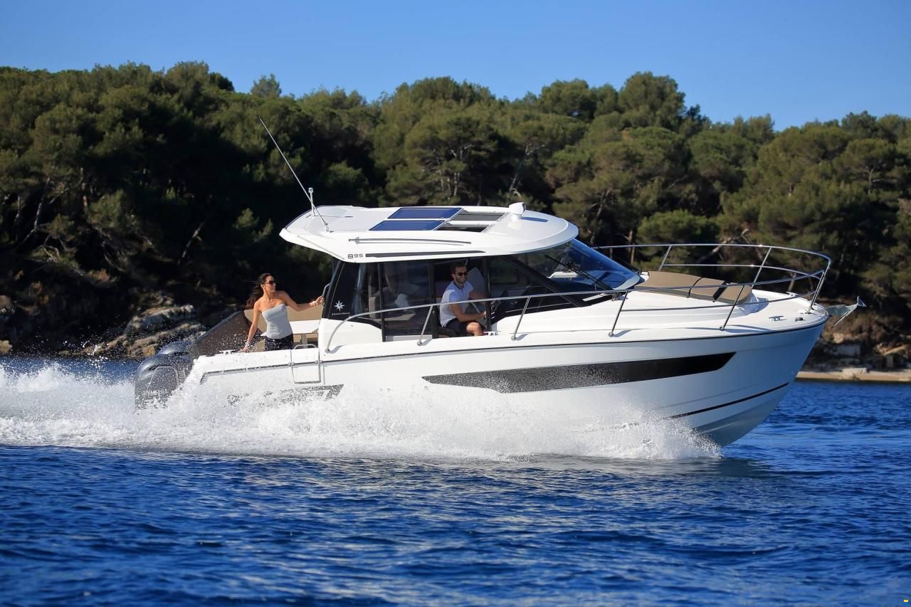Jeanneau 895 Merry Fisher Cruiser