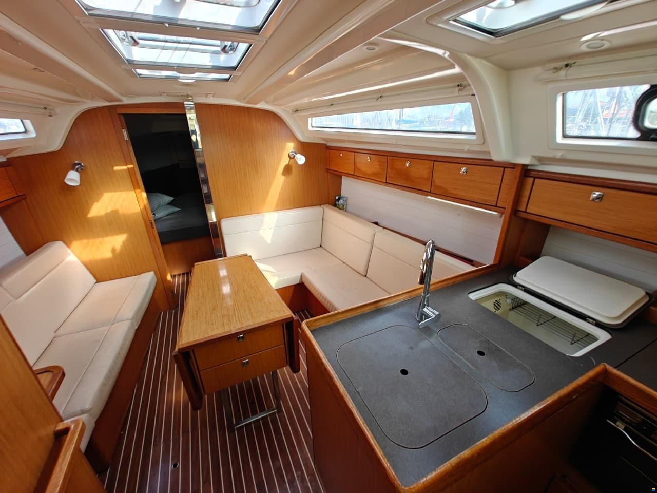 Bavaria Cruiser 37