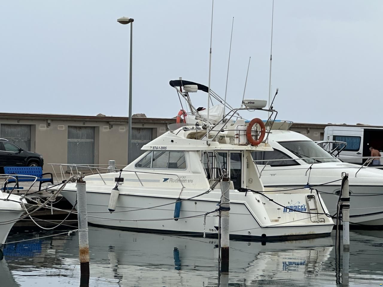 Rodman 970 Fly