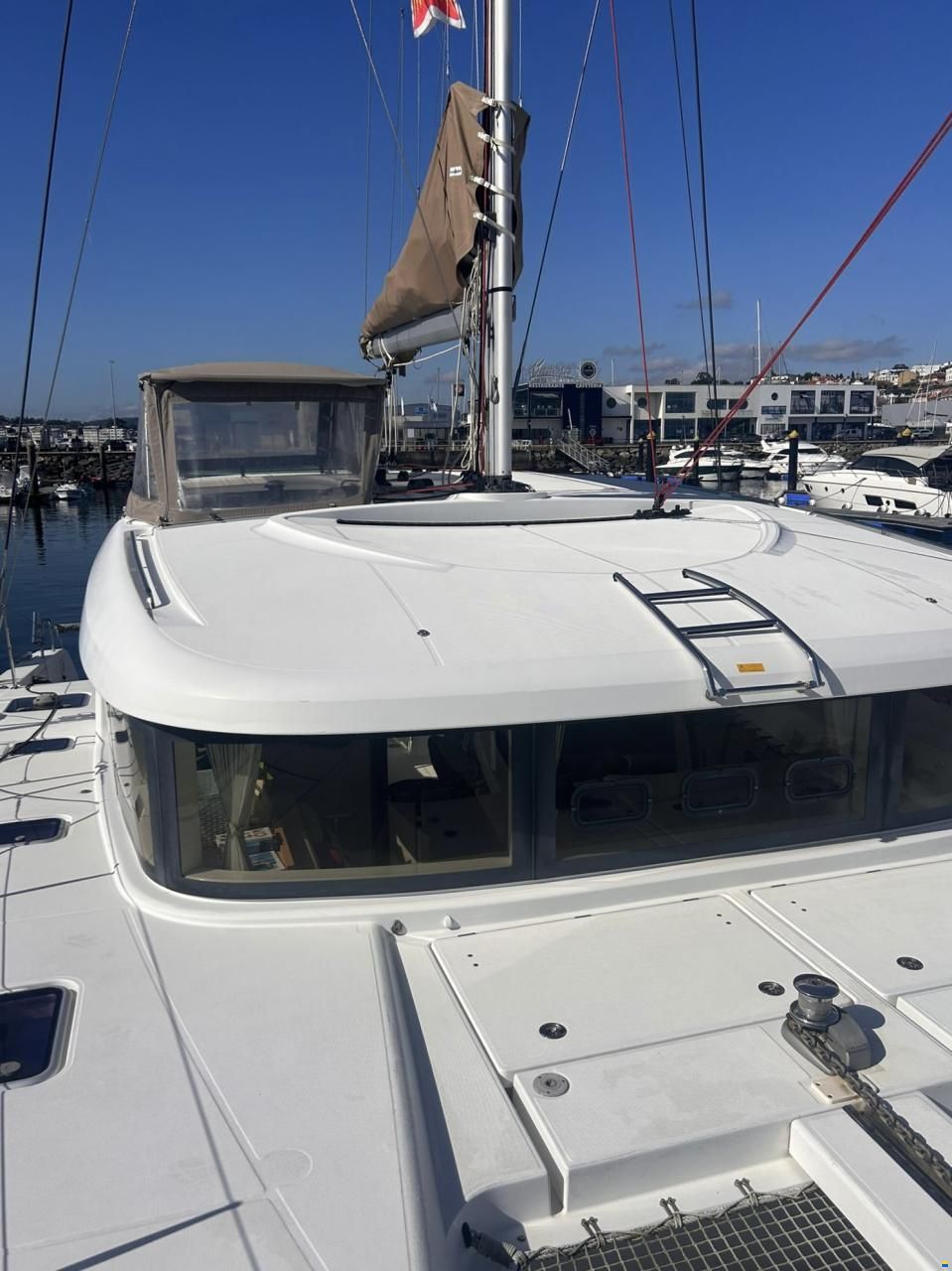 Lagoon 39