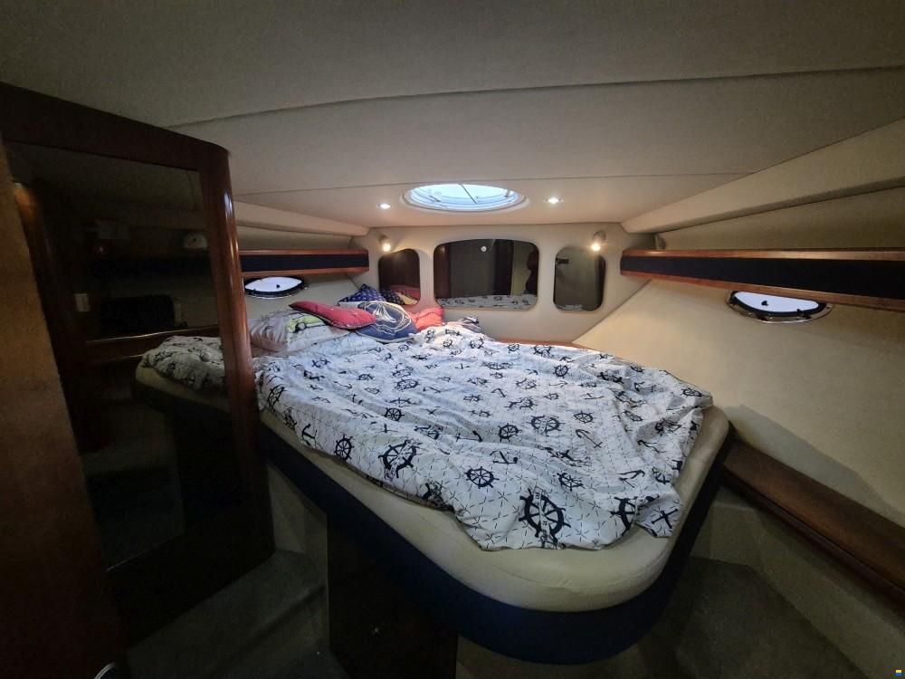 Cruisers 370 Express
