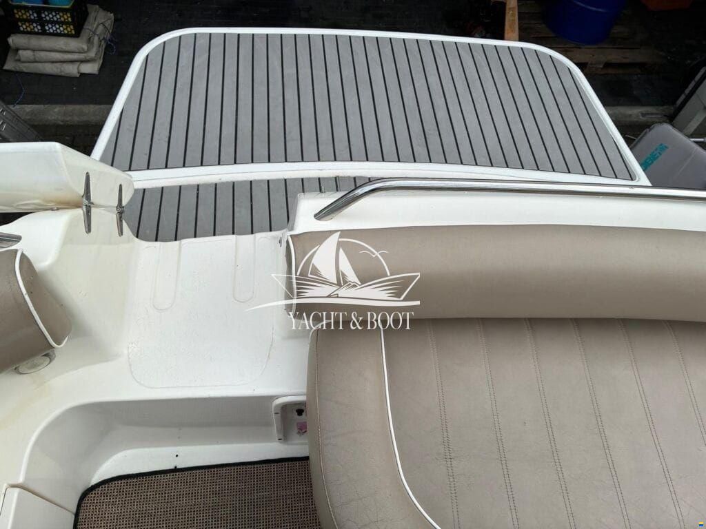 Sealine S 270