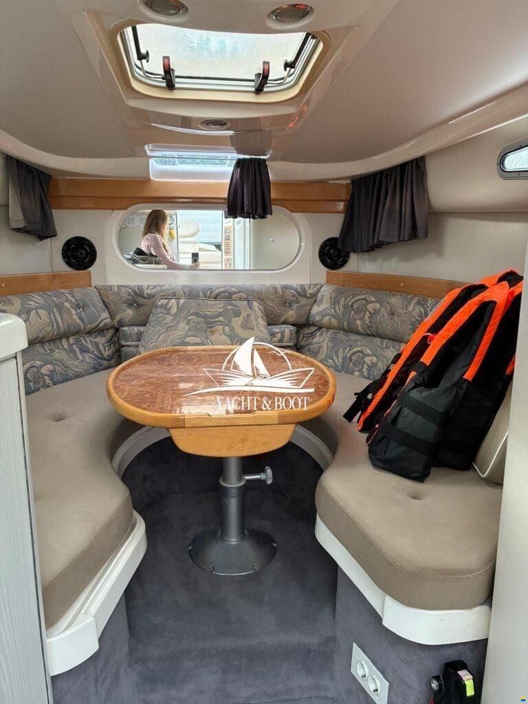 Sealine S 270